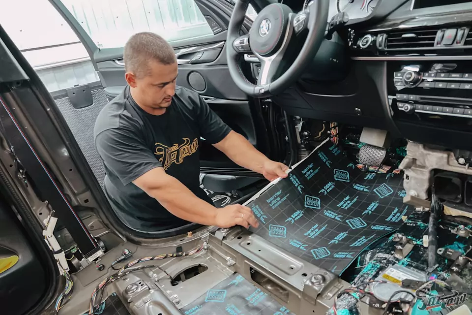 Установили на BMW X5 систему активного выхлопа Terminator! Выполнили комплексную шумоизоляцию салона и построили новую акустическую систему, провели техническое обслуживание
